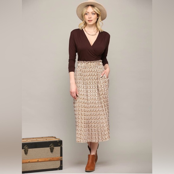 High Waist Polka Dot Pleated Midi Swing Skirt with Pockets -white/camel - Picture 5 of 6